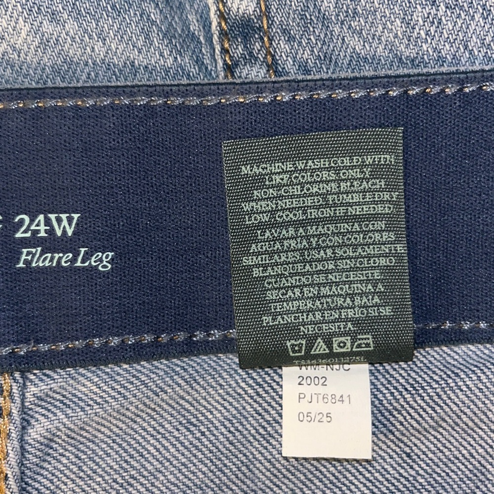 High Rise Flare Jeans - Picture 12 of 13